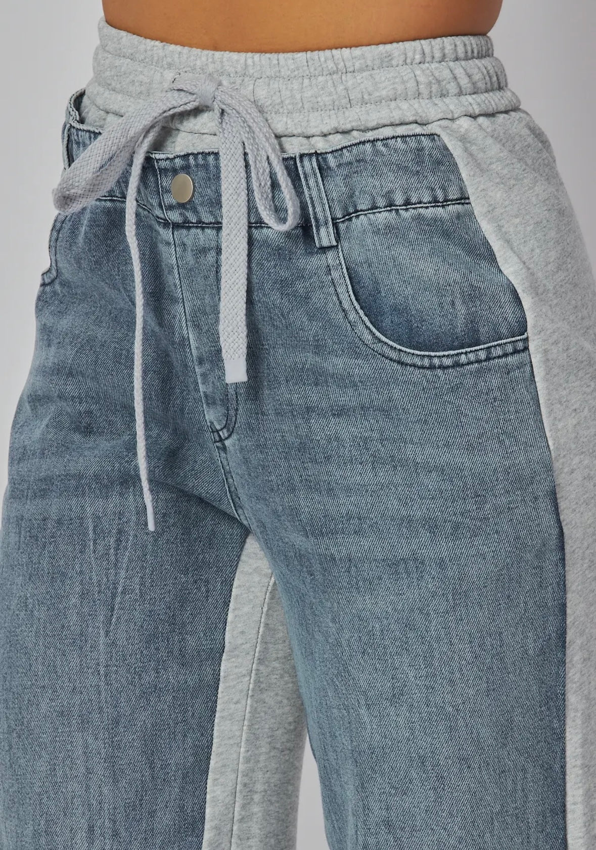 Denim detail at front - no return !